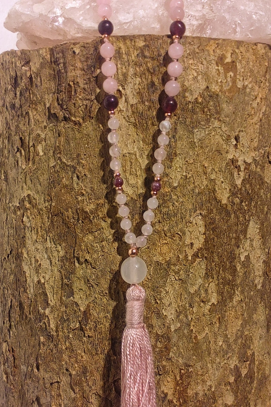 Mala con pietre naturali di Granato almandino, Pietra Guru Quarzo rosa, Rame