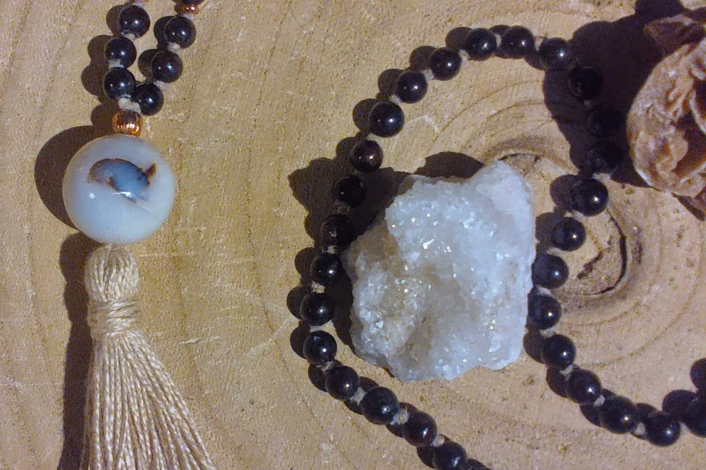 Mala 108 con pietre naturali di Granato scuro, Pietra Guru Agata, rame