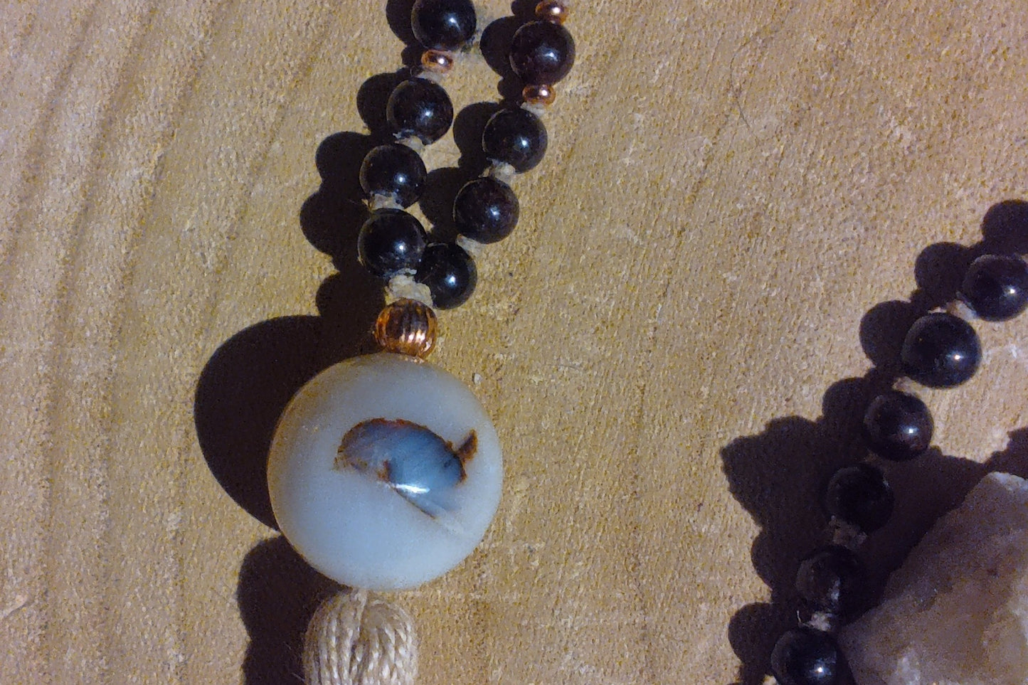 Mala 108 con pietre naturali di Granato scuro, Pietra Guru Agata, rame