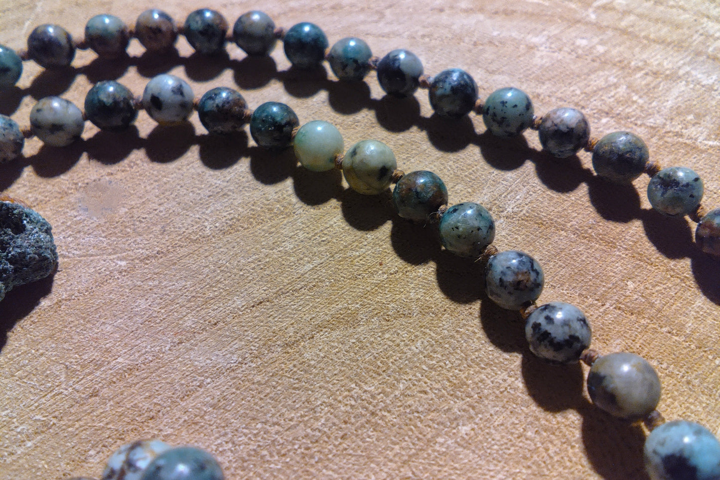 Mala artigianale in Turchese africano, pietra guru in Variscite e Rame