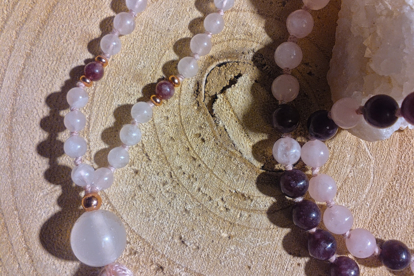 Mala con pietre naturali di Granato almandino, Pietra Guru Quarzo rosa, Rame
