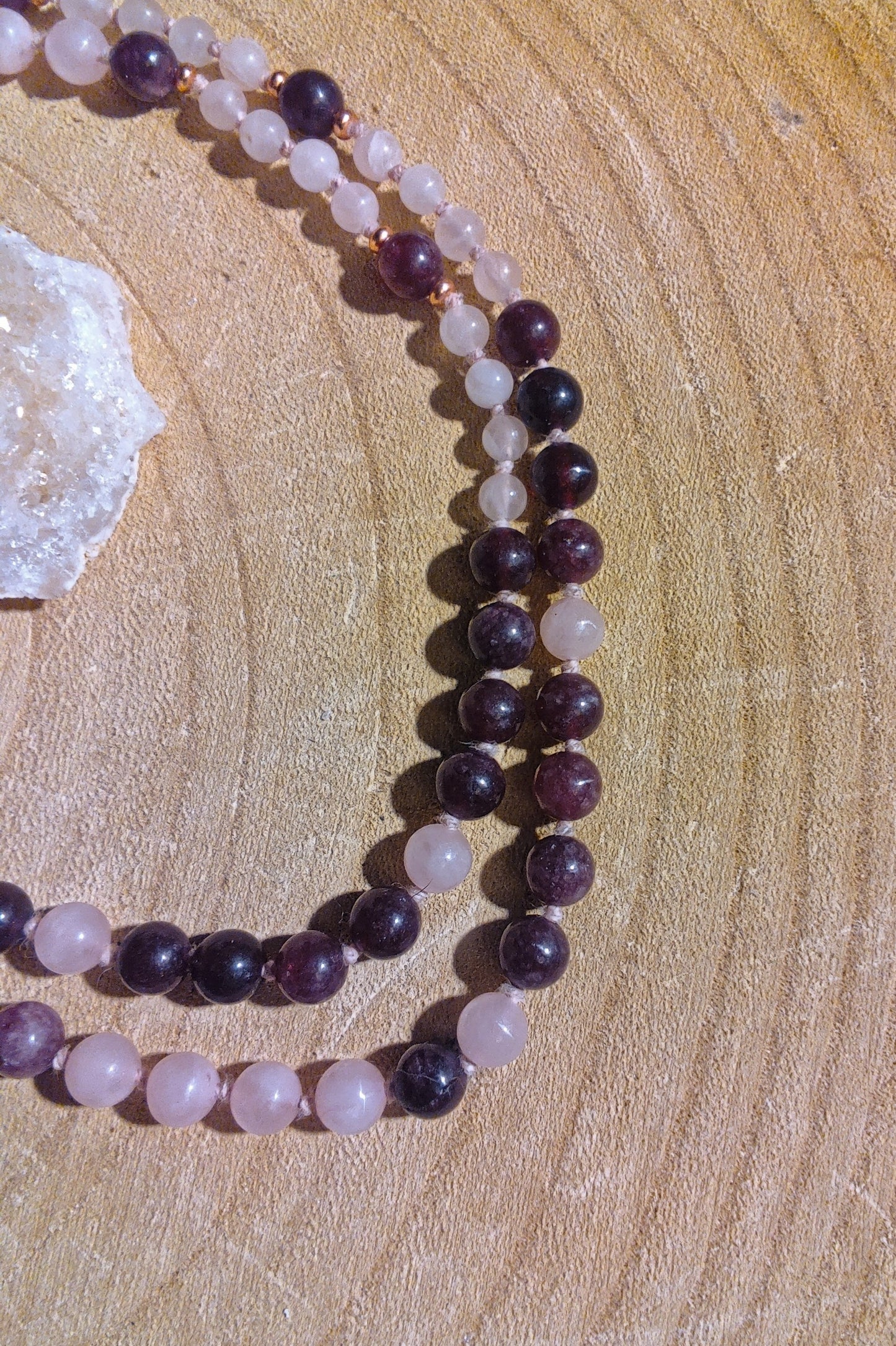 Mala con pietre naturali di Granato almandino, Pietra Guru Quarzo rosa, Rame