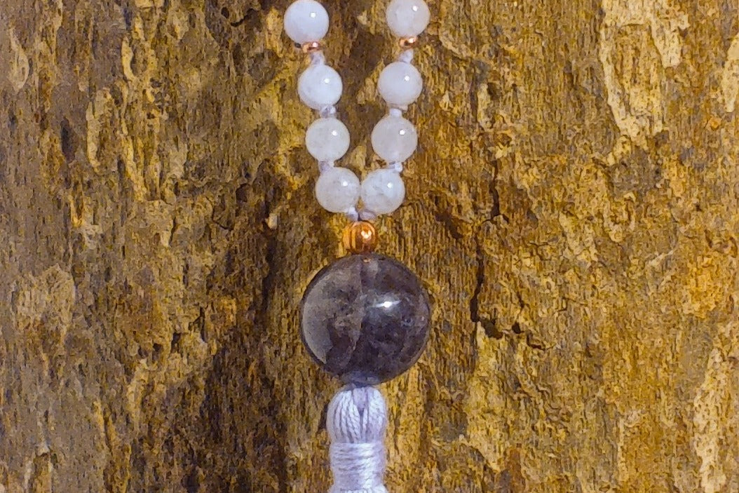 Mala da meditazione in Ametista lavanda, ametista, 108 perle, Perla Guru in ametista