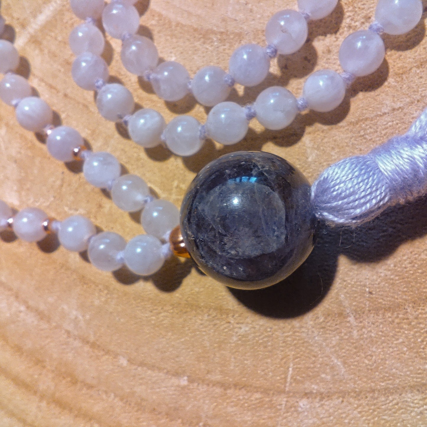 Mala da meditazione in Ametista lavanda, ametista, 108 perle, Perla Guru in ametista