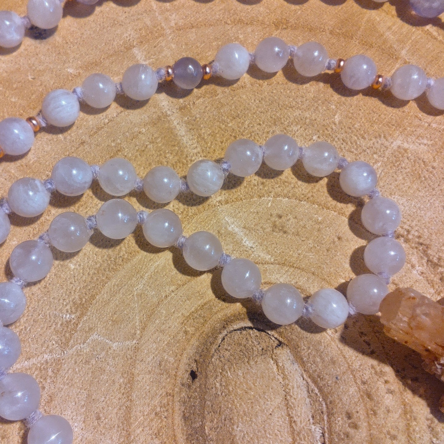 Mala da meditazione in Ametista lavanda, ametista, 108 perle, Perla Guru in ametista
