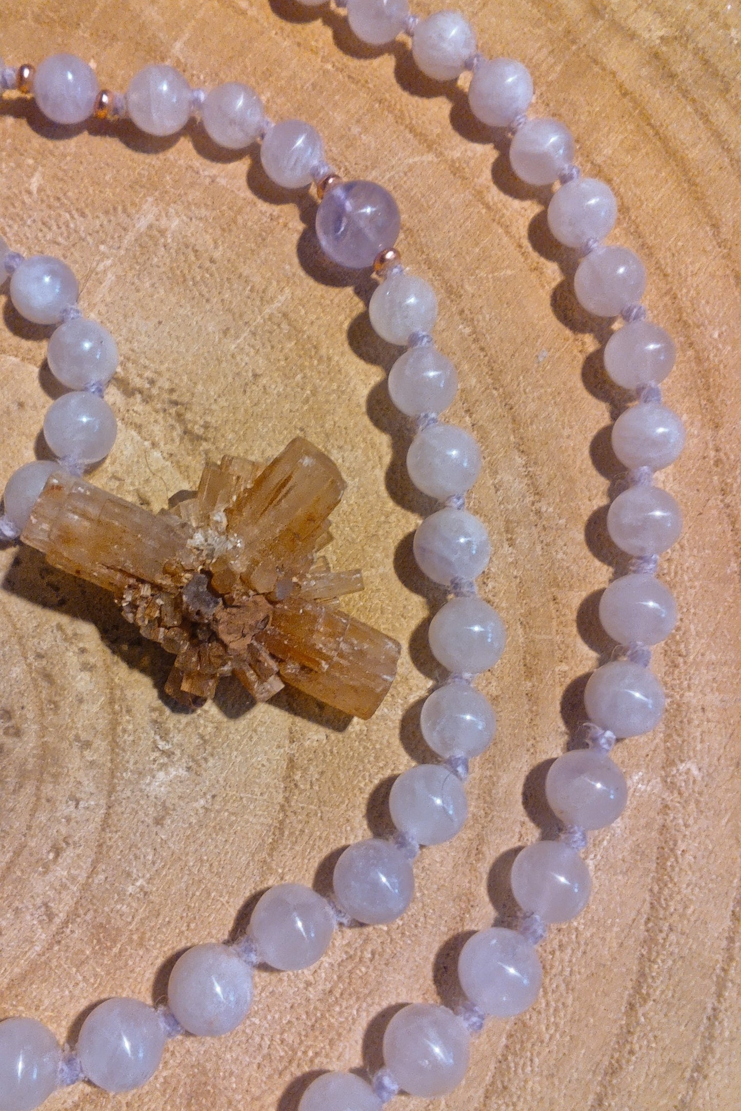 Mala da meditazione in Ametista lavanda, ametista, 108 perle, Perla Guru in ametista