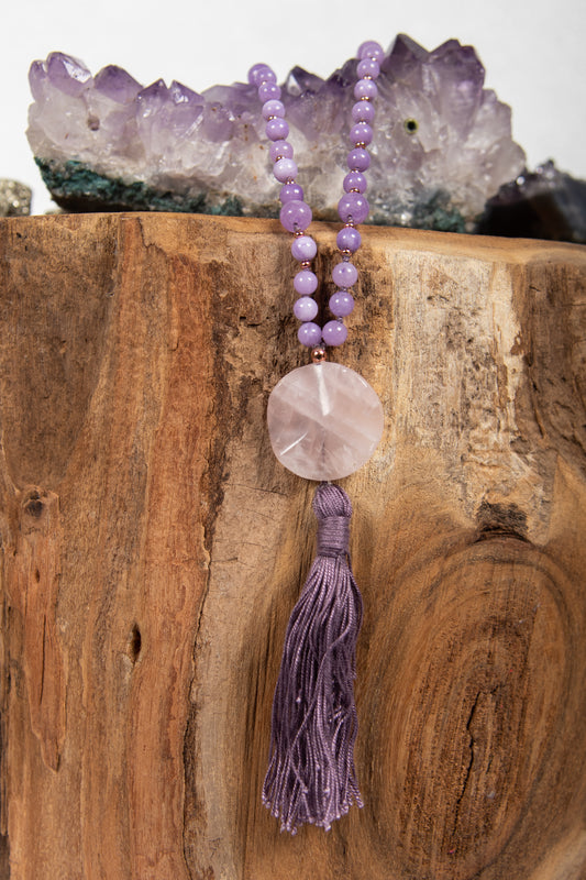 la madregea mala fatta a mano per meditare in kunzite, quarzo rosa e rame
