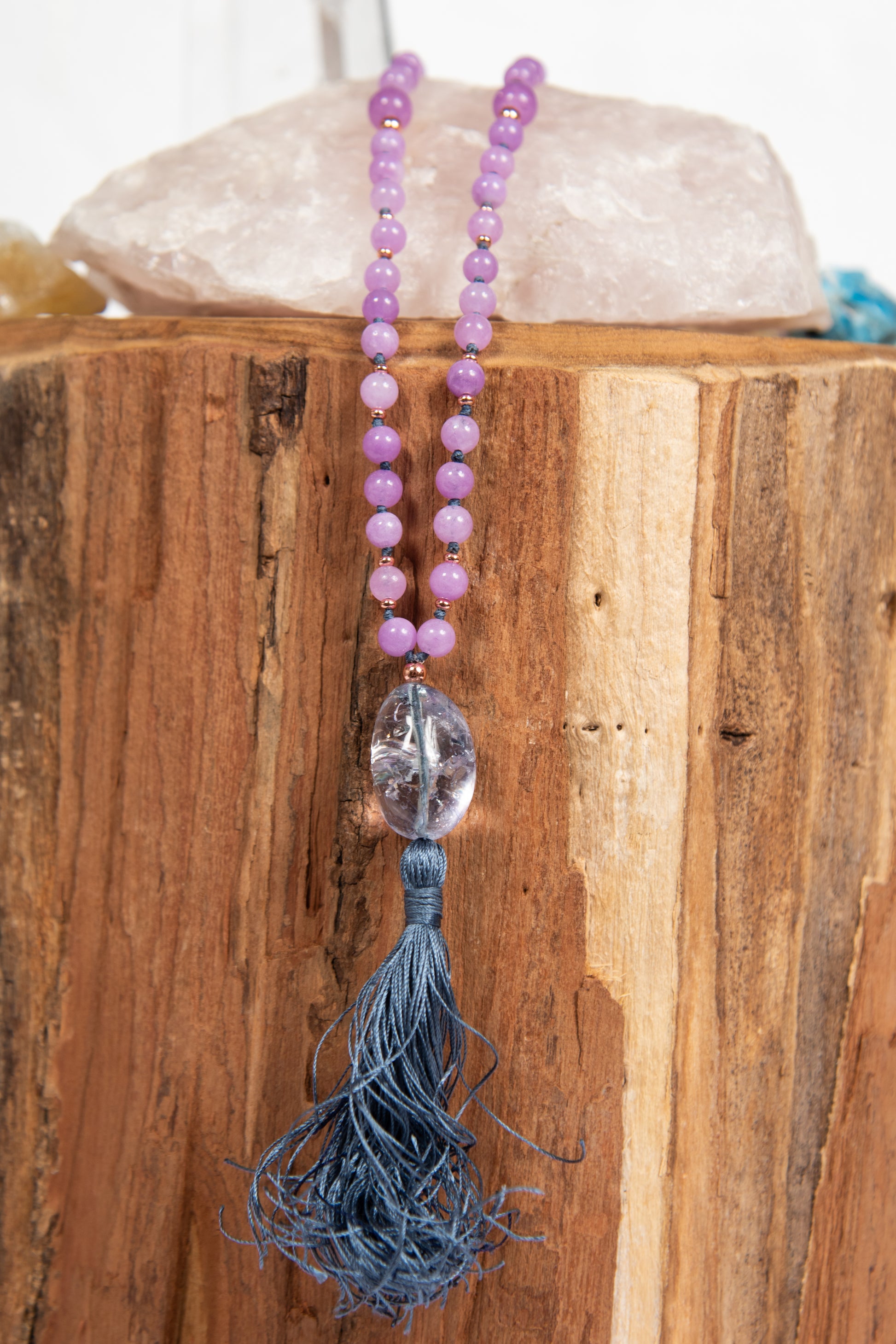 la madregea mala con 108 perle di kunzite pietra guru fluorite rame