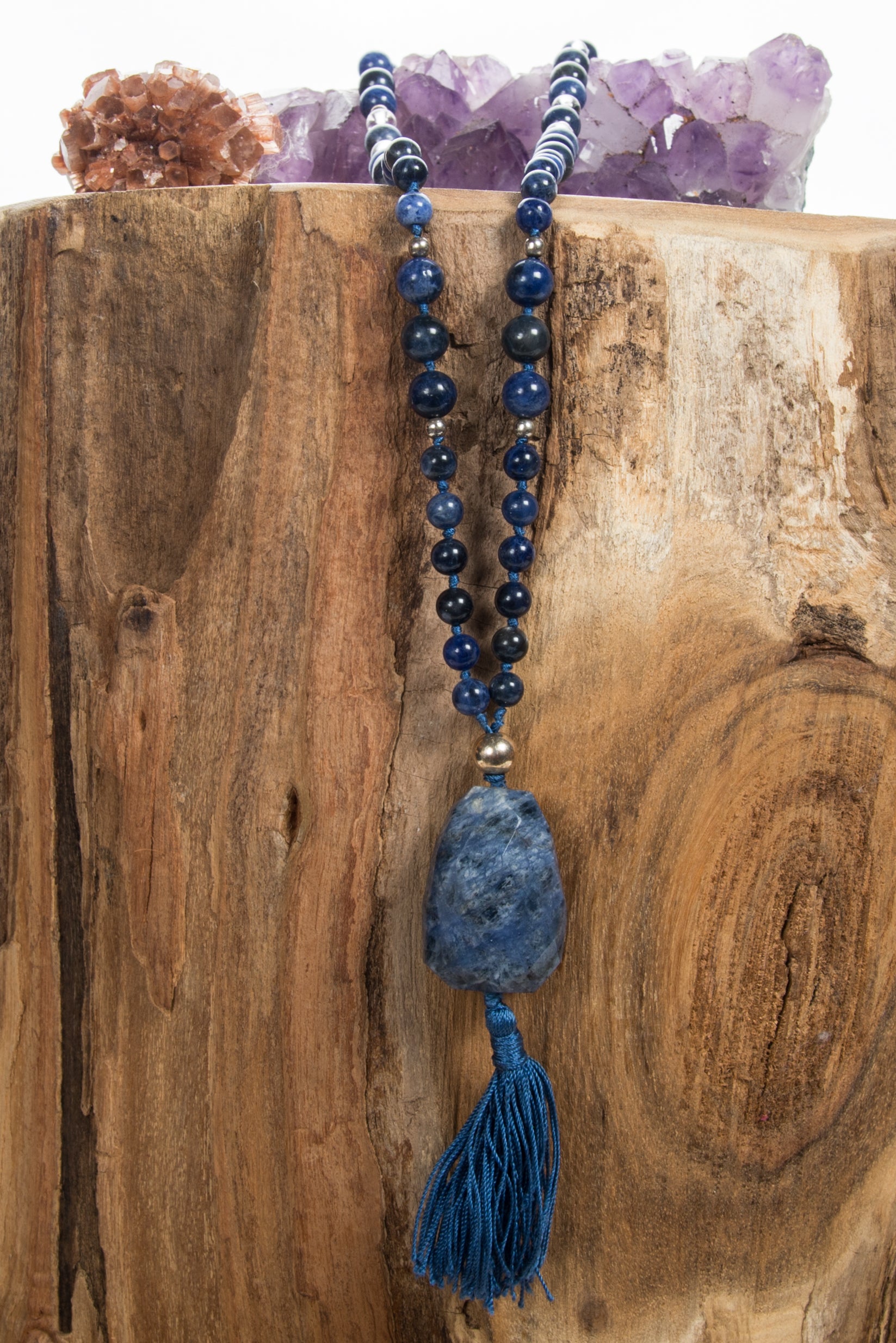 la madregea mala fatta a mano in cristalli naturali di sodalite e quarzo ialino