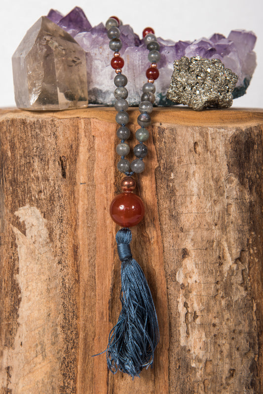 mala prezioso strumento per meditare tenendo conto dei Mantra durante la pratica. 72 pietre naturali in labradorite pietra guru agata rossa