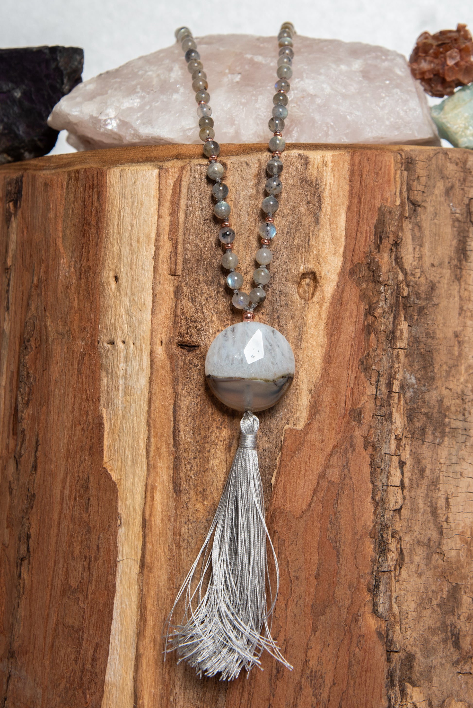 la madregea mala 108 artigianale con pietre di labradorite, pietra guru agata