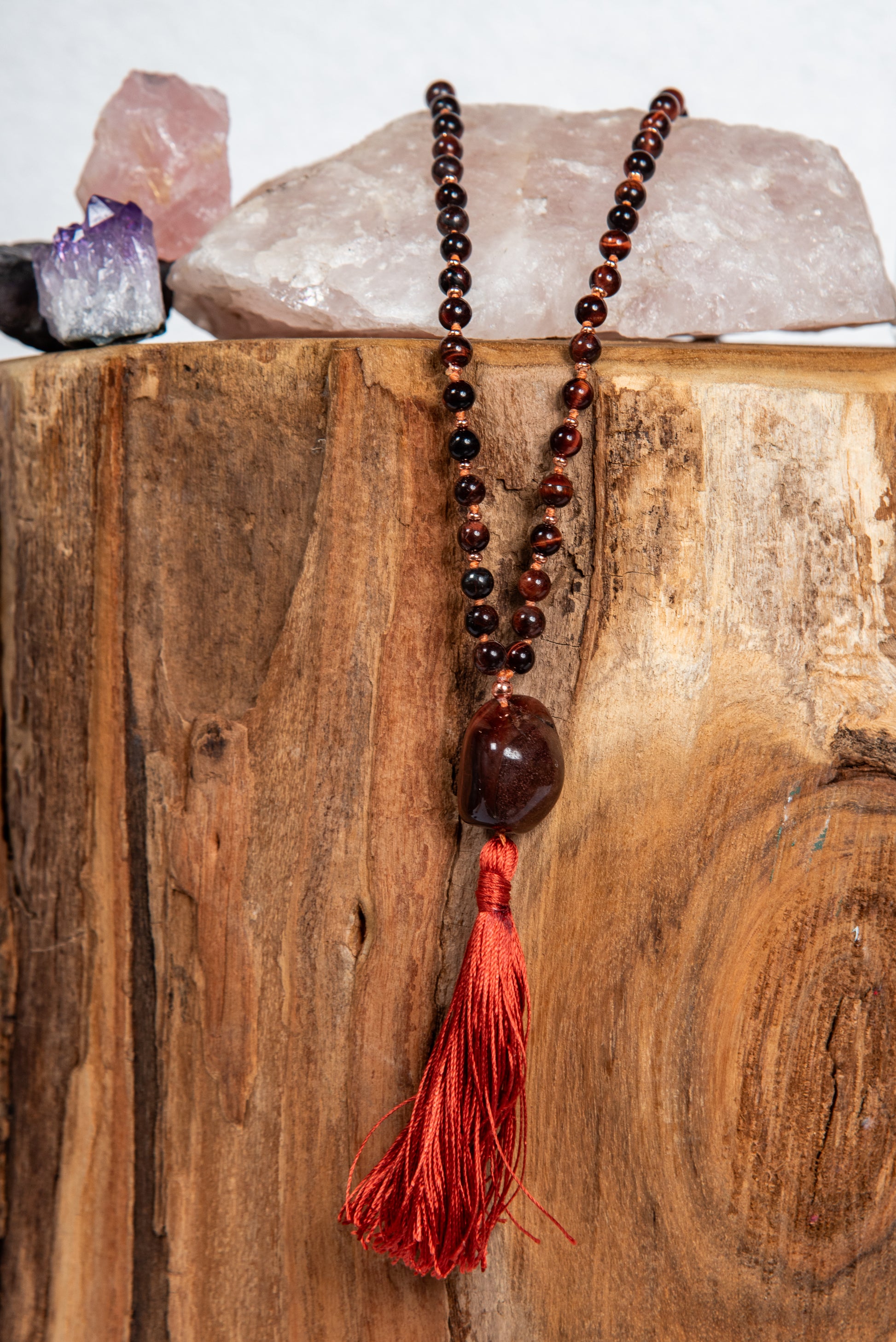 mala artigianale in occhio di bue e rame per la pratica della meditazione