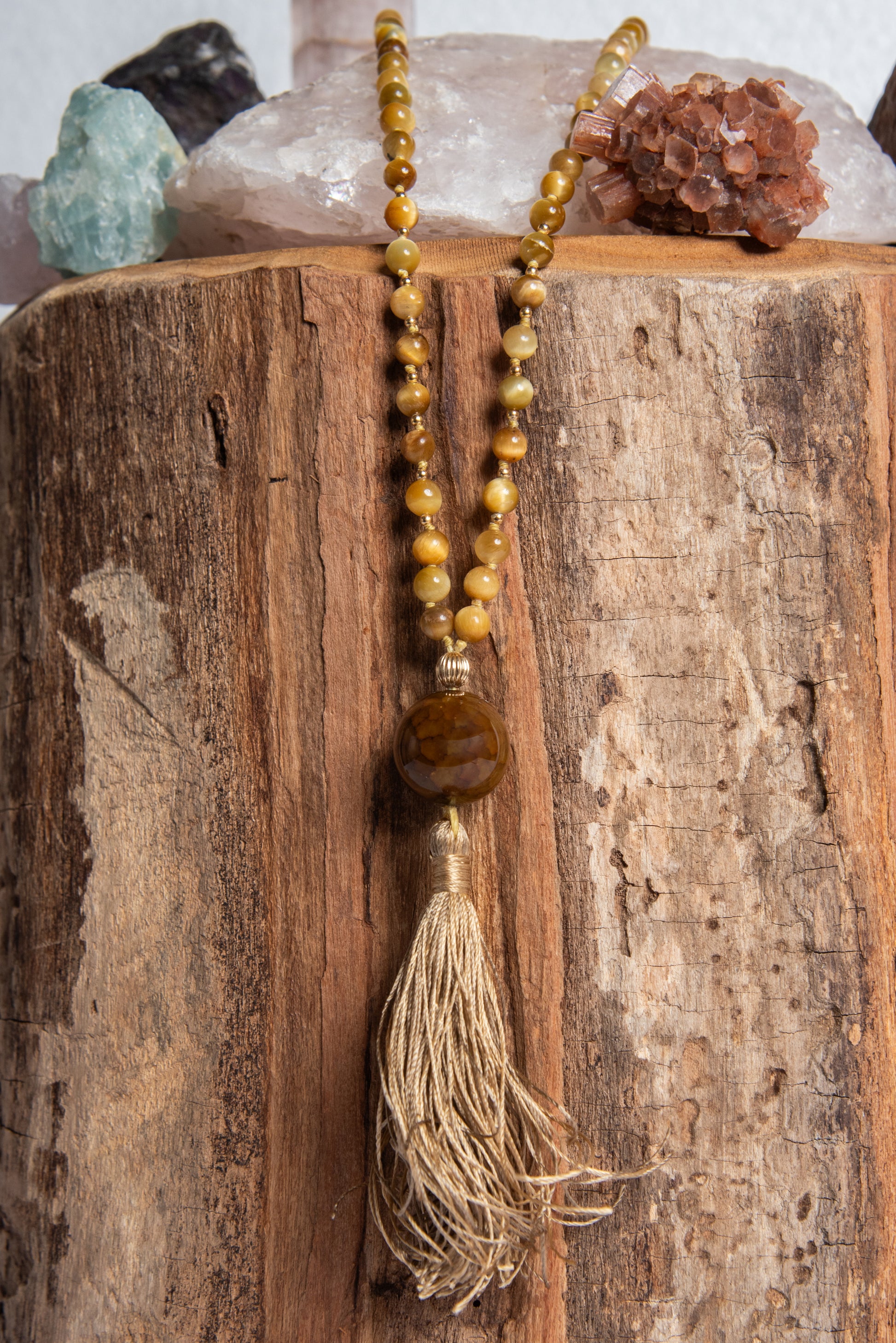 mala per la pratica della meditazione in occhio di tigre dorato e agata