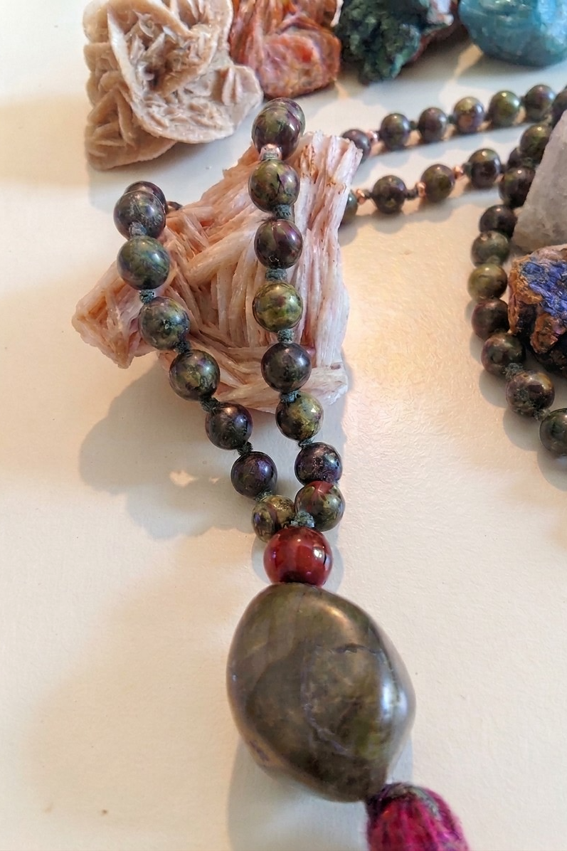 Mala da meditazione 108 perle in Pietra sangue di drago, Agata rossa, Pietra Guru Labradorite, Rame