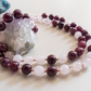 Mala con pietre naturali di Quarzo rosa, Granato almandino, Pietra Guru Quarzo rosa, Rame