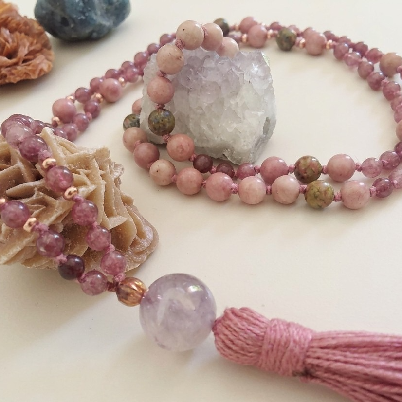 Mala 108 perle di Rodonite, Unakite, Lepidolite, Pietra Guru Ametista, rame