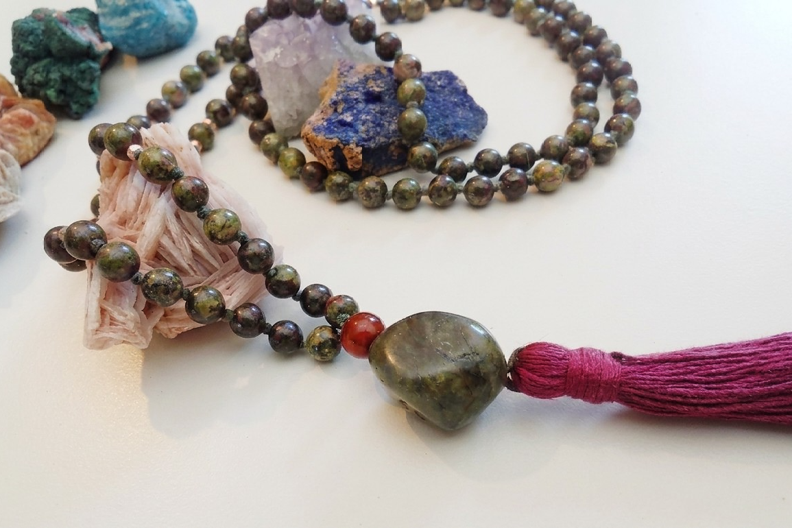 Mala da meditazione 108 perle in Pietra sangue di drago, Agata rossa, Pietra Guru Labradorite, Rame