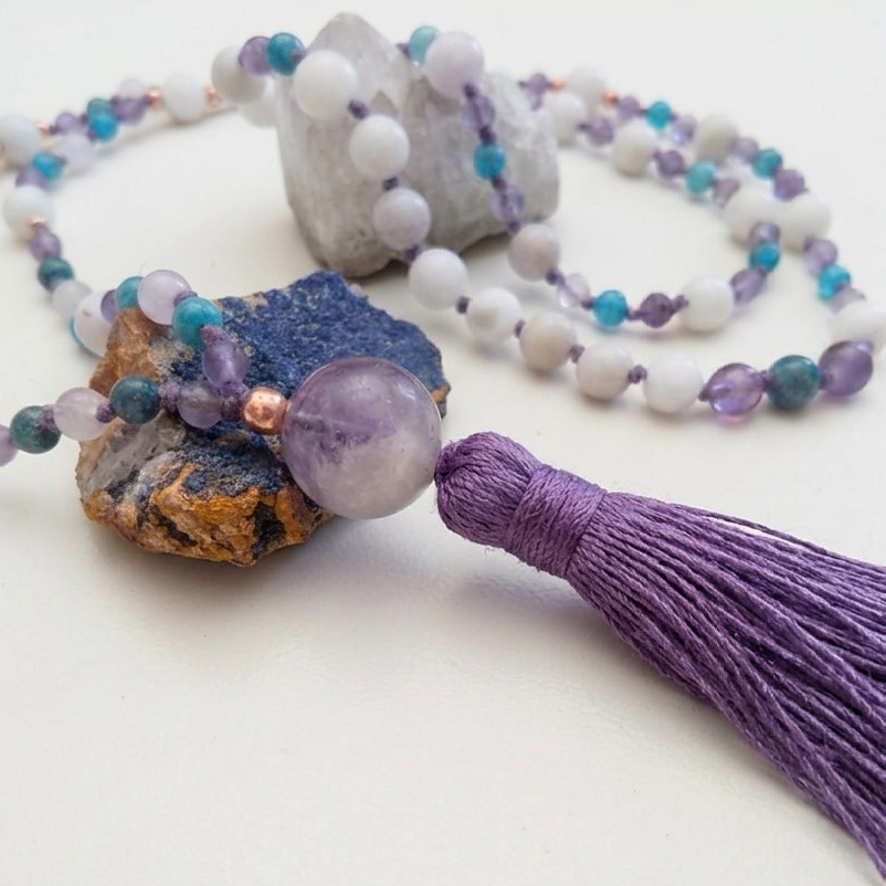Mala collana 108 perle di Ametista, Magnesite e Apatite, Pietra Guru Ametista, Rame