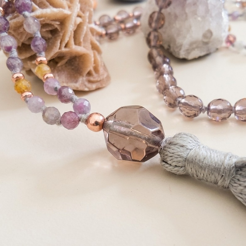 Mala da meditazione 108 Quarzo Fumè, Tormalina vari colori, pietra guru Quarzo Fumé , rame
